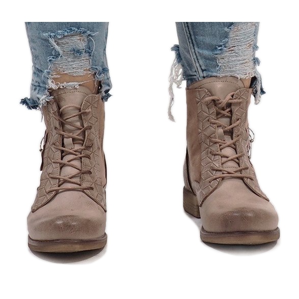 Rózsaszín csizma tűvel F2322 sokszínű 1