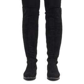 Fekete velúr csizma H305 csapokkal 2