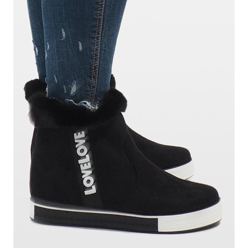 Fekete, szőrme bélelt velúr csizma NB252P-1 2