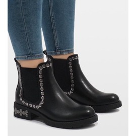 SDS Fekete szigetelésű csizma csapokkal 7387-PA 2