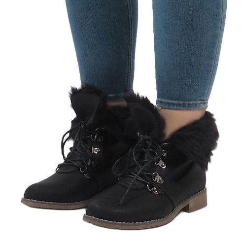 Fekete, szigetelt prémes csizma B9816-KB 2