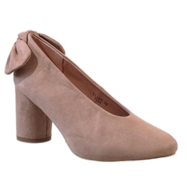 Rózsaszín velúr szivattyúk az LL-93P oszlopon 1