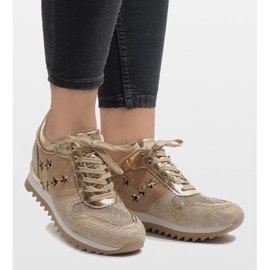 Arany cipők a G-127 éken aranysárga 2
