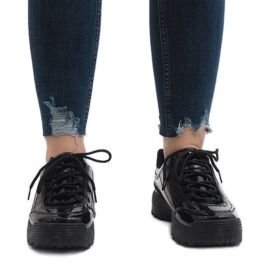 Divatos fekete sportcipő 82017 2