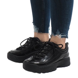 Divatos fekete sportcipő 82017 1