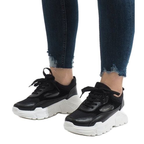 Fekete divatos PP-37 sportcipő 1