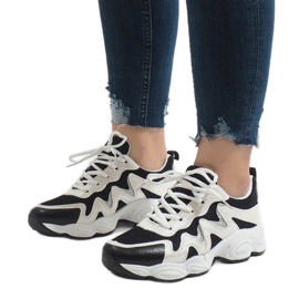 Fekete divatos sportcipő KB-153 1