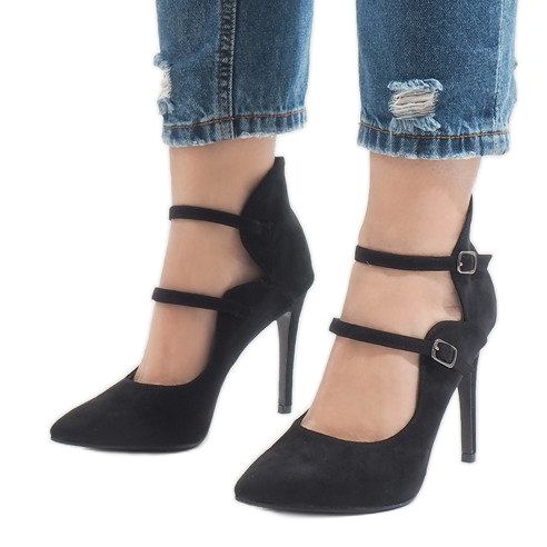 Fekete csizma magas sarkú 6613-5 1