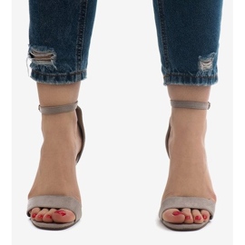 Szürke szandál tűsarkú SY-31P-n 2