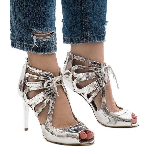 Ezüst nyitott lakkbőr csizma C-003 szürke 1