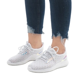 Fehér hálós sportcipő G8347-1 1