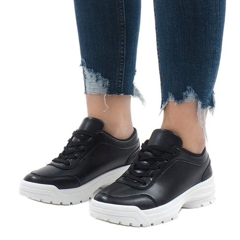 Fekete sportcipő 6255 1