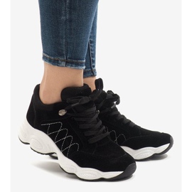 Fekete W5 edzőcipők 2