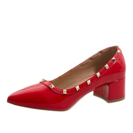 Fekete lakk szivattyúk az X-70 oszlopon piros 1 Fekete lakk szivattyúk az X-70 oszlopon piros 1