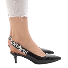 Fekete szivattyúk a HD-28 sarkán 1