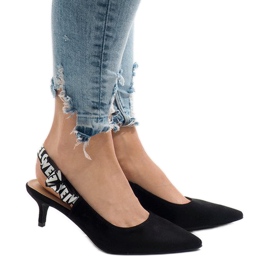 Fekete szivattyúk a HD-33 sarkán 1