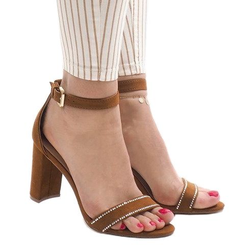 Teves szandál az A8020 oszlopon barna 1