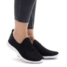 Fekete sportcipő 909-17 1