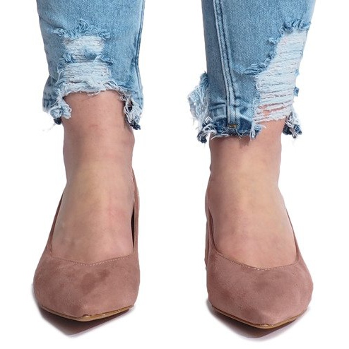 Rózsaszín szivattyúk a szívoszlopon 1