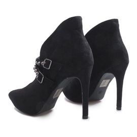 Fekete csizma tűsarkú Karine 1 Fekete csizma tűsarkú Karine 1