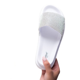 SHELOVET Papucs kristályokkal fehér 2