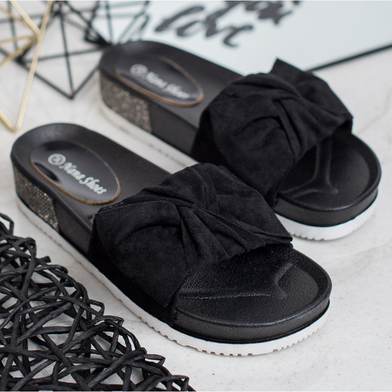 SHELOVET Velúr papucs köbcirkóniával fekete 2