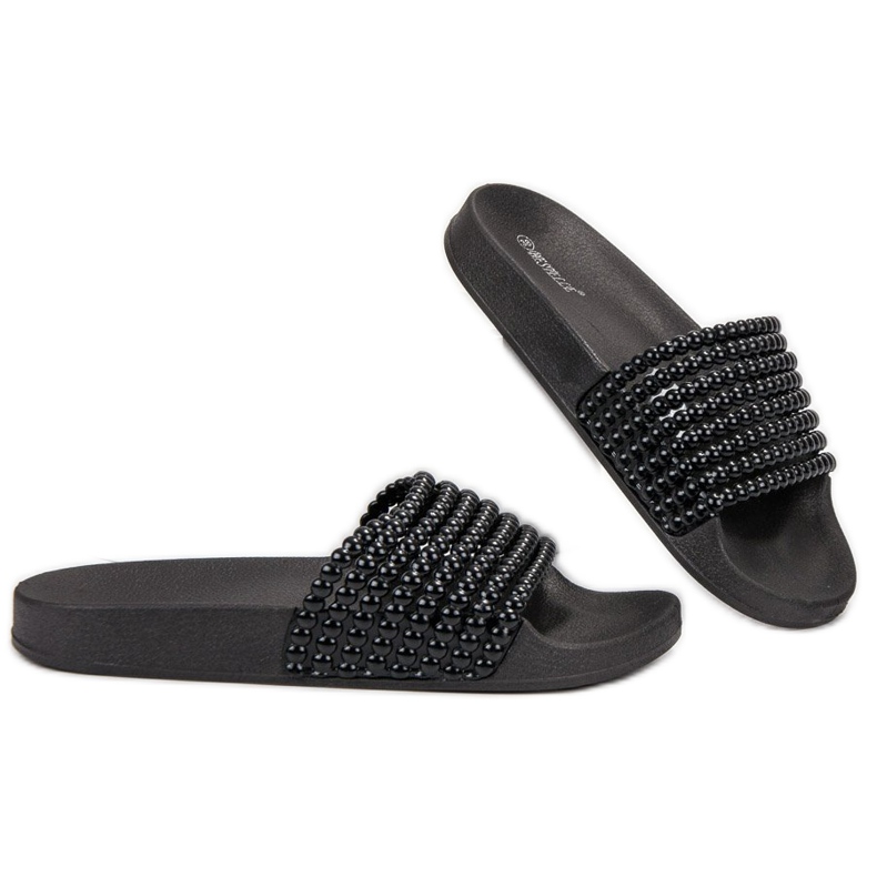 Bestelle Gumi papucs gyöngyökkel fekete 1