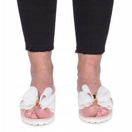 Meliski Flower City bézs színű szandál 2