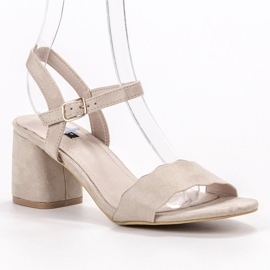 VICES velúr szandál barna 1