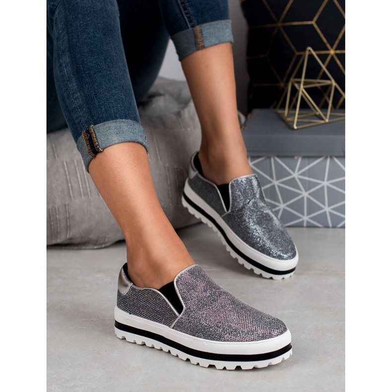 SHELOVET Könnyű sliponok a platformon fekete szürke 1