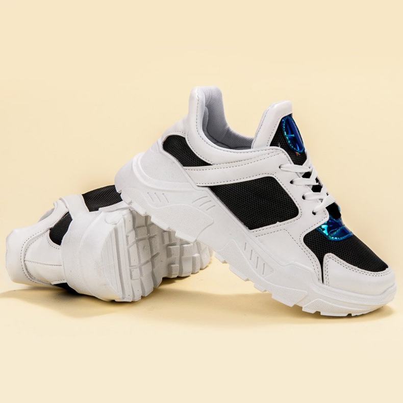 GUAPISSIMA Divatos cipők fehér sokszínű 1