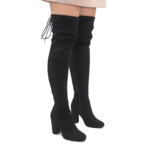 Fekete velúr csizma a ZH811 oszlopon 1