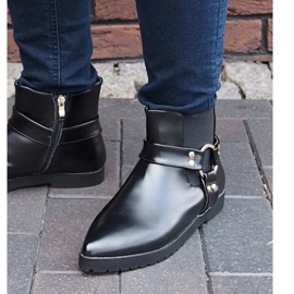 Meleg, elegáns csizma HW14 Fekete csattal 1