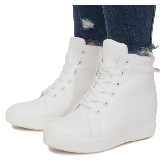 Klasszikus fehér cipők 1