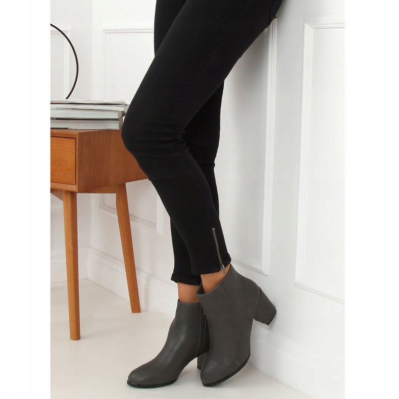 Klasszikus szürke magassarkú 77-71 Szürke 2 Klasszikus szürke magassarkú 77-71 Szürke 2