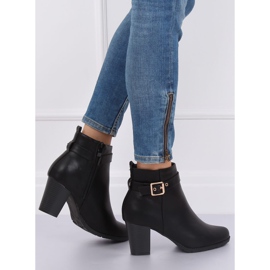 Fekete magas sarkú csizma F169 Fekete 1