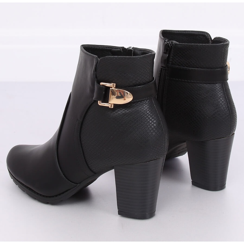 Fekete magas sarkú csizma F168 Fekete 1