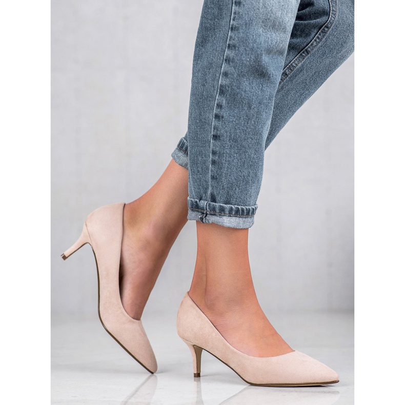 Ideal Shoes Kényelmes szivattyúk egy csapon barna 2