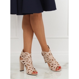 Bézs áttört csizma AT-0657-L Nude II-GAT 1