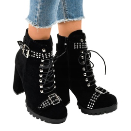 Fekete velúr bokacsizma az LS5071 oszlopon 2