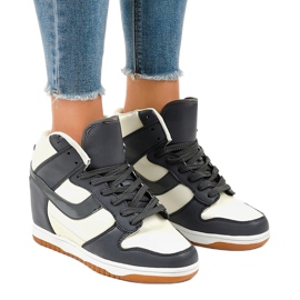 Bézs színű cipők fűzős ékkel 0056-2 1