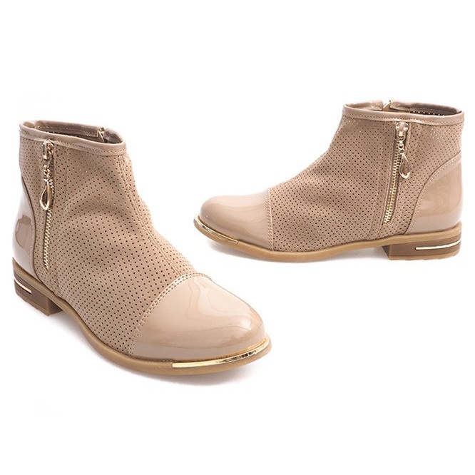 Áttört elegáns csizma B8107 Bézs 2 Áttört elegáns csizma B8107 Bézs 2