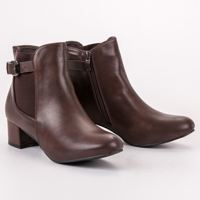 Small Swan Magas sarkú csizma barna 1