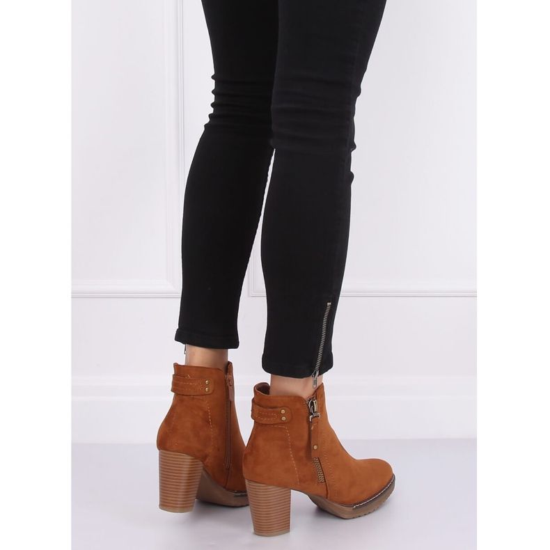 Camel 8B856 Camel velúr magas sarkú csizma barna 2