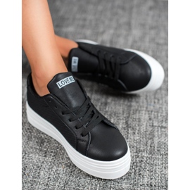 SHELOVET Fekete cipő a platformon 1