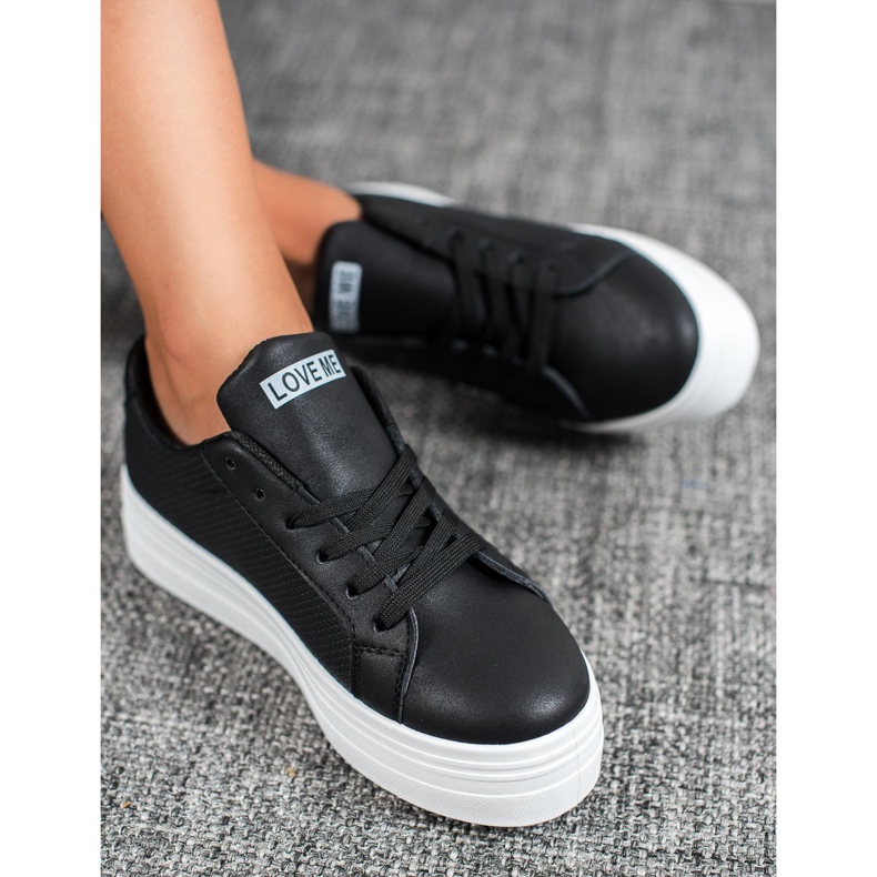 SHELOVET Fekete cipő a platformon 1