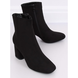 Fekete 3486 Fekete magassarkú 2