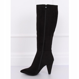 Klasszikus fekete magassarkú 8677 Fekete 1