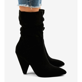 Fekete velúr bokacsizma az LS5062 oszlopon 2