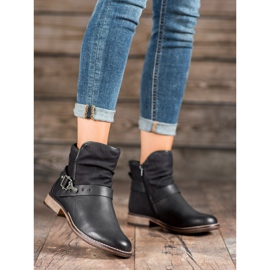 SHELOVET Magas csizma csattal fekete 2 SHELOVET Magas csizma csattal fekete 2